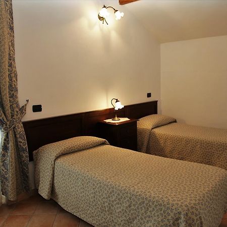 Hotel Il Ghiro Овиндоли Экстерьер фото