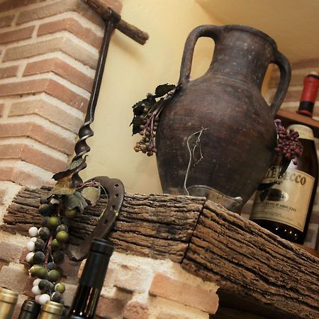 Hotel Il Ghiro Овиндоли Экстерьер фото