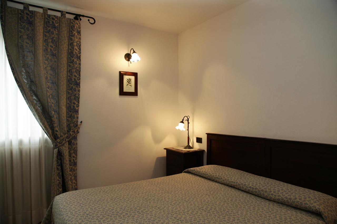 Hotel Il Ghiro Овиндоли Экстерьер фото