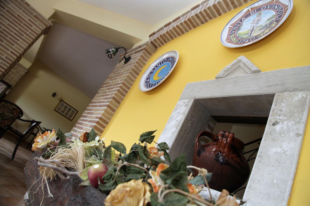 Hotel Il Ghiro Овиндоли Экстерьер фото