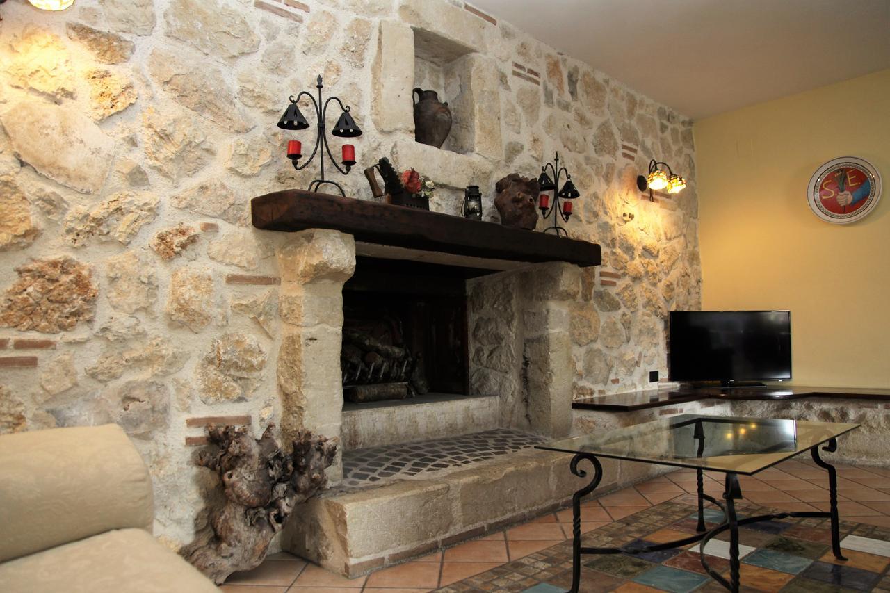 Hotel Il Ghiro Овиндоли Экстерьер фото